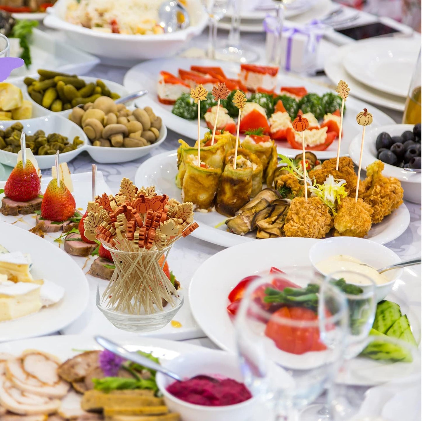 Fall Cocktail Picks Pumpkin Maple Leaf Assorted Autumn Theme Toothpicks Fruit Drinks Dessert Sticks Food Sandwich Appetizer Charcuterie Skewers, for Thanksgiving Decorations Party Supplies (100)