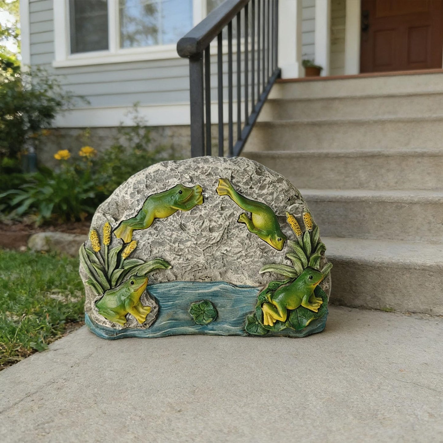 Frog Garden Statue Solar Rock Lights Decor, A Jumping Frog for Patio Pathway Art Housewarming for Yard Decoration Lawn Ornament Gardening Gifts for Women Mom Grandma (Frog)