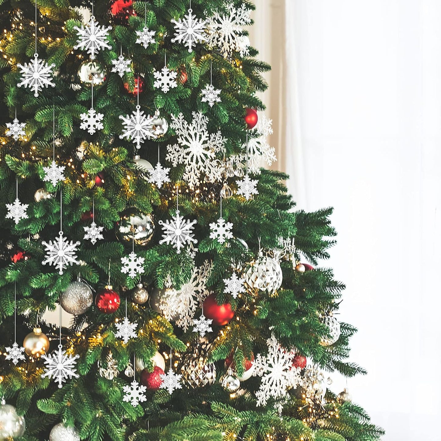 Dilunave 40 Pieces Christmas Snowflake Ornaments Acrylic Christmas Tree Decorations Crystal Snowflakes Translucent Winter Hanging Ornament for Tree(Clear)
