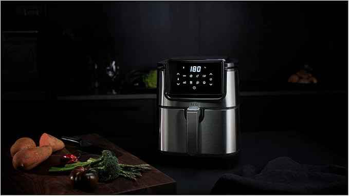 AEG AF6-1-4ST Heißluftfritteuse/Frittieren/Grillen/Braten/Backen ohne/wenig Öl / 8 Programme / 3,5 l Fassungsvermögen/spülmaschinenfest/LED Touch-Display/programmierbar/Edelstahl