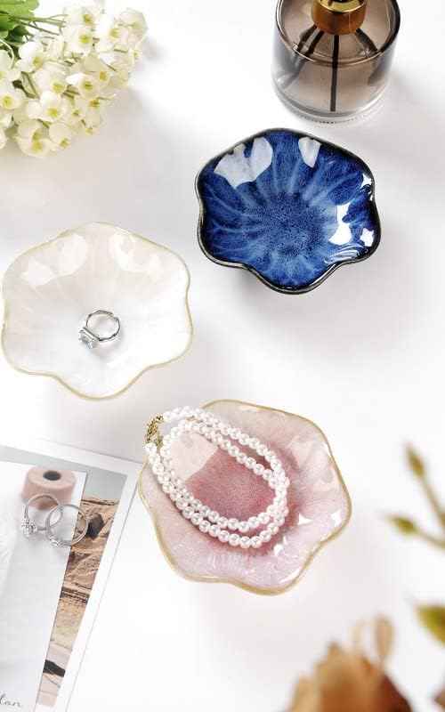 Lotus Leaf Shape Decorative Ring Tray, Small Key Bowl, Ceramic Trinket Tray Jewelry Dish Organizing Necklace Earrings, Home Decoration for Mom Best Friend Sister, Blue.
