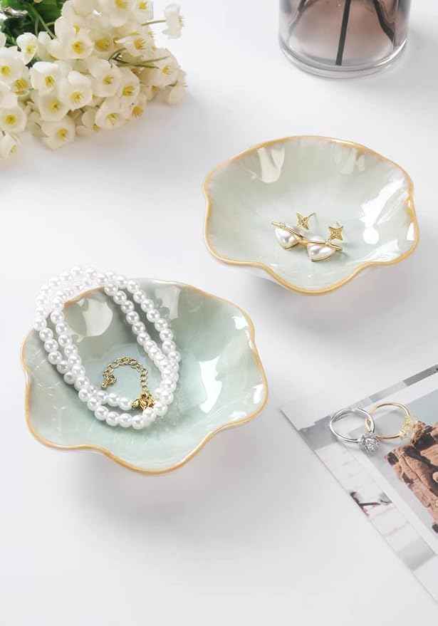 JAMEND CLXP Lotus Leaf Shape Decorative Ring Tray, Small Key Bowl, Ceramic Trinket Tray Jewelry Dish Organizing Necklace Earrings, Home Decoration for Mom Best Friend Sister, Light Green.