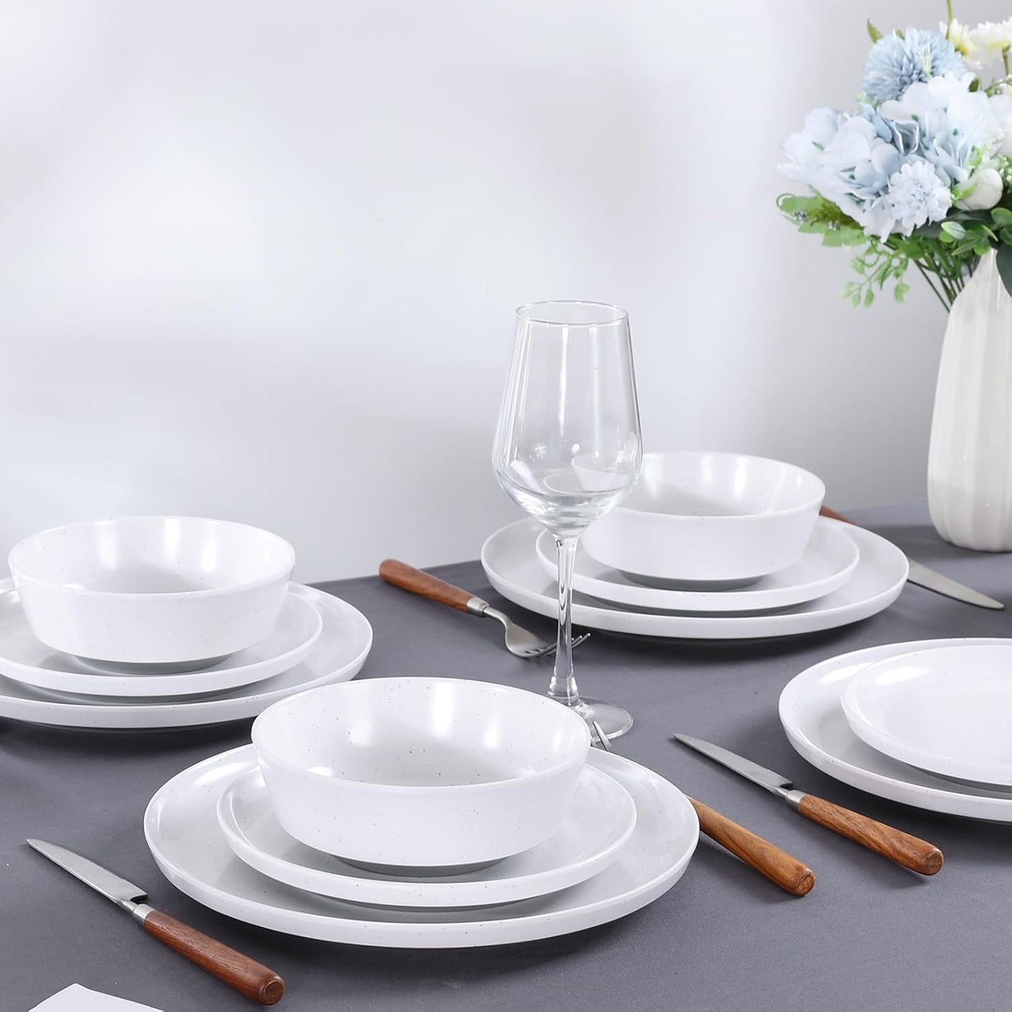 Webbylee 12-Piece Melamine Dinnerware Set for 4 – Unbreakable Plates & Bowls, Lightweight, Two-Tone White & Grey, Ideal for Family Meals, Camping, Picnic, Parties