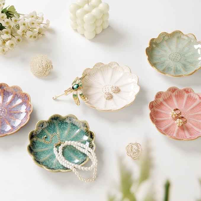 Lotus Ring Holder Dish Small Indoor Ash Tray, Ceramic Dessert Plate Trinket Jewelry Holder Organizing Necklace Earrings for Parents Friends Sister, All Jewelries Are NOT Included. Grass Green.