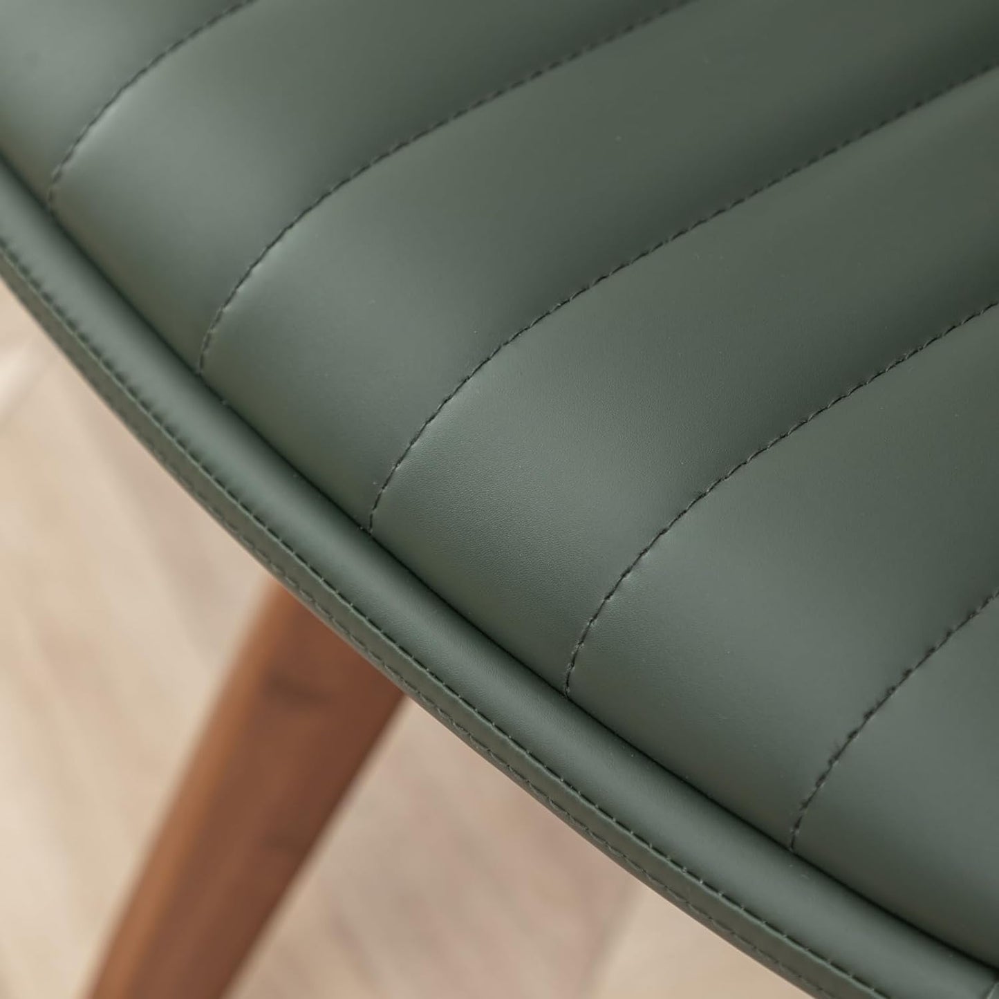 LUNLING Swivel Dining Room Chairs Set of 2, Mid Century Modern Green Faux Leather Kitchen Chairs with Arms,Bamboo Legs Side Chairs No Wheels,Accent Chair for Dining Rooms and Offices