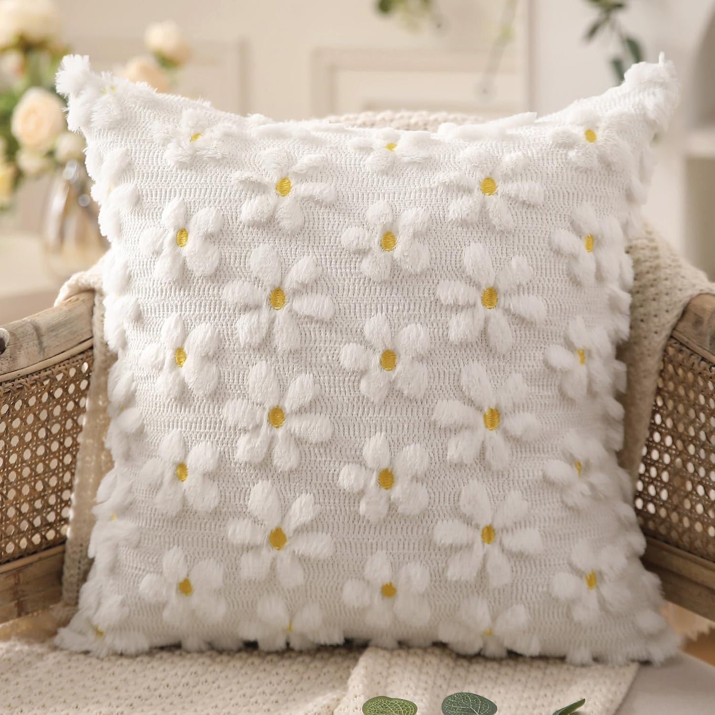 DFXSZ Spring Summer Pillow Covers 18x18 inch Set of 2 Farmhouse Decor Yellow Flower Heart Daisy Soft Plush Faux Fur Jacquard Throw Pillows for Bedroom Sofa Holiday Spring Summer Home Decor PTK024A18