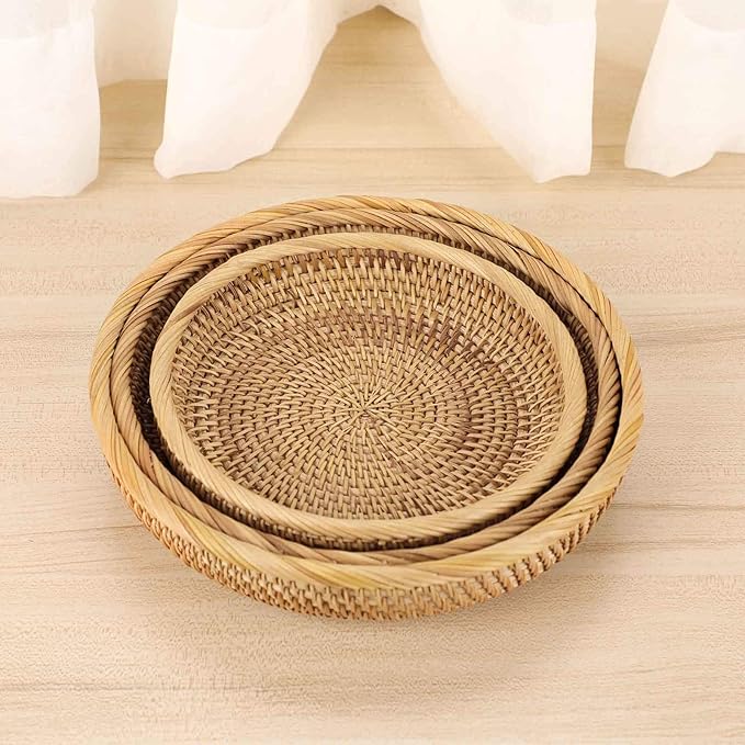 Hipiwe Set of 3 Key Basket Bowl for Entryway Woven Wicker Storage Basket Bowl Round Rattan Serving Basket Tray Fruit Snacks Candy Organizer Bowl for Keys Wallet Cell Phone Home Decor