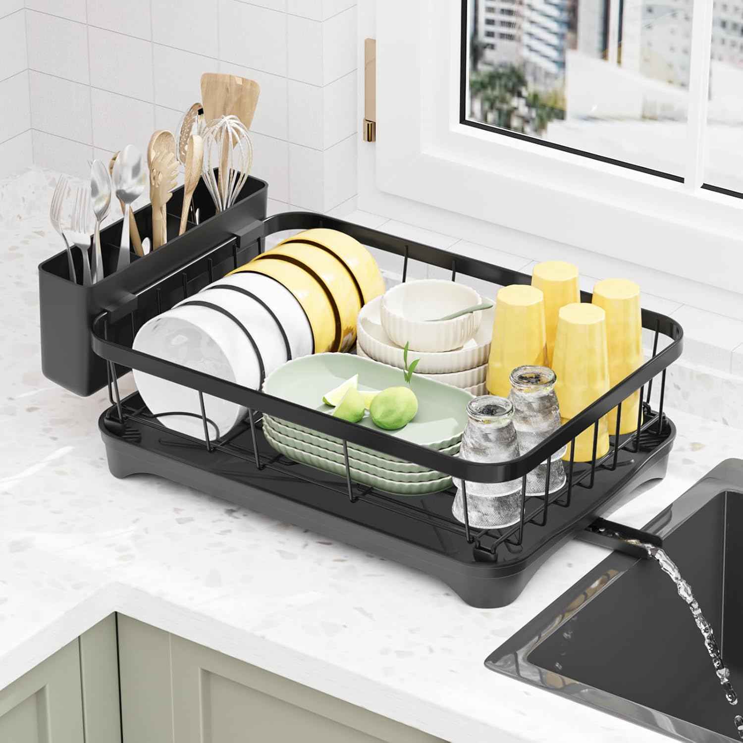 LIYI Dish Drying Rack,Adjustable Spout Design,Kitchen Dish Racks,Made of Iron Material,with Removable Draining Board,Suitable for Kitchen and Caravan Use Scenarios,Black