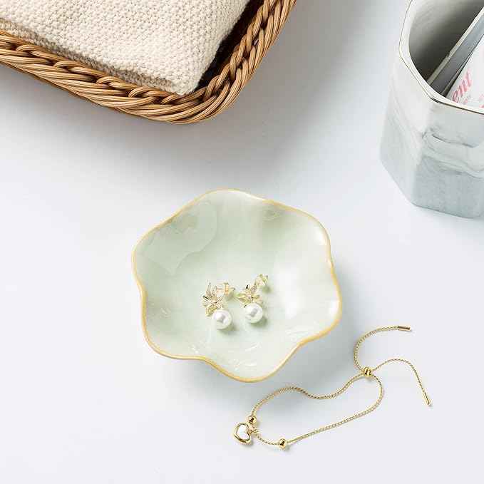 Jewelry Dish Tray, Ring Dish, Ceramic Trinket Tray, Key Bowl, Decorative Plate, for Friends Sisters Daughter Mother(Light Green)
