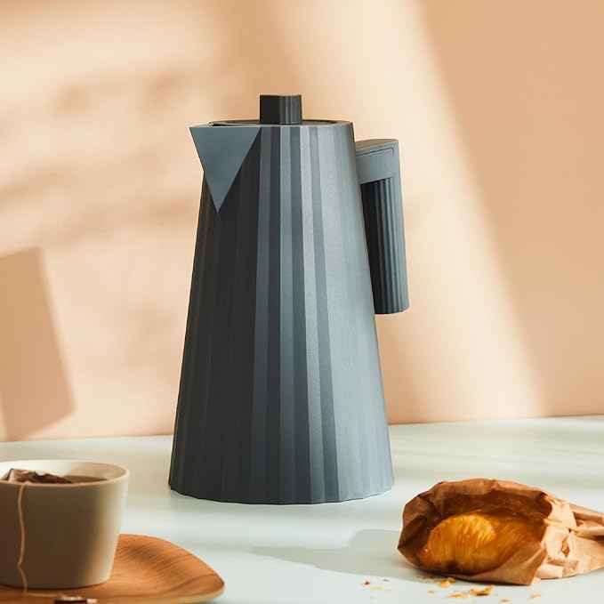 Alessi Plissé MDL06 G/UK Designer Electric Kettle, Thermoplastic Resin, English Plug 2400W, 170 cl, Grey