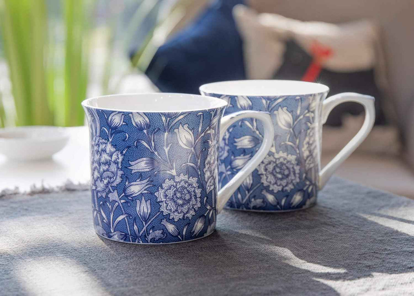 V&A Coffee and Tea Mugs, Porcelain Bone China Mug, William Morris Wild Tulip Design, 300ml, Set of 2, Gift Boxed