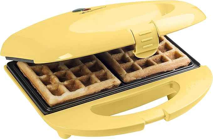 Bestron Brüsseler Waffeleisen im Retro Design, Waffelmaker für 2 belgische Waffeln, mit Antihaftbeschichtung & Backampel, 700 W, Farbe: Gelb