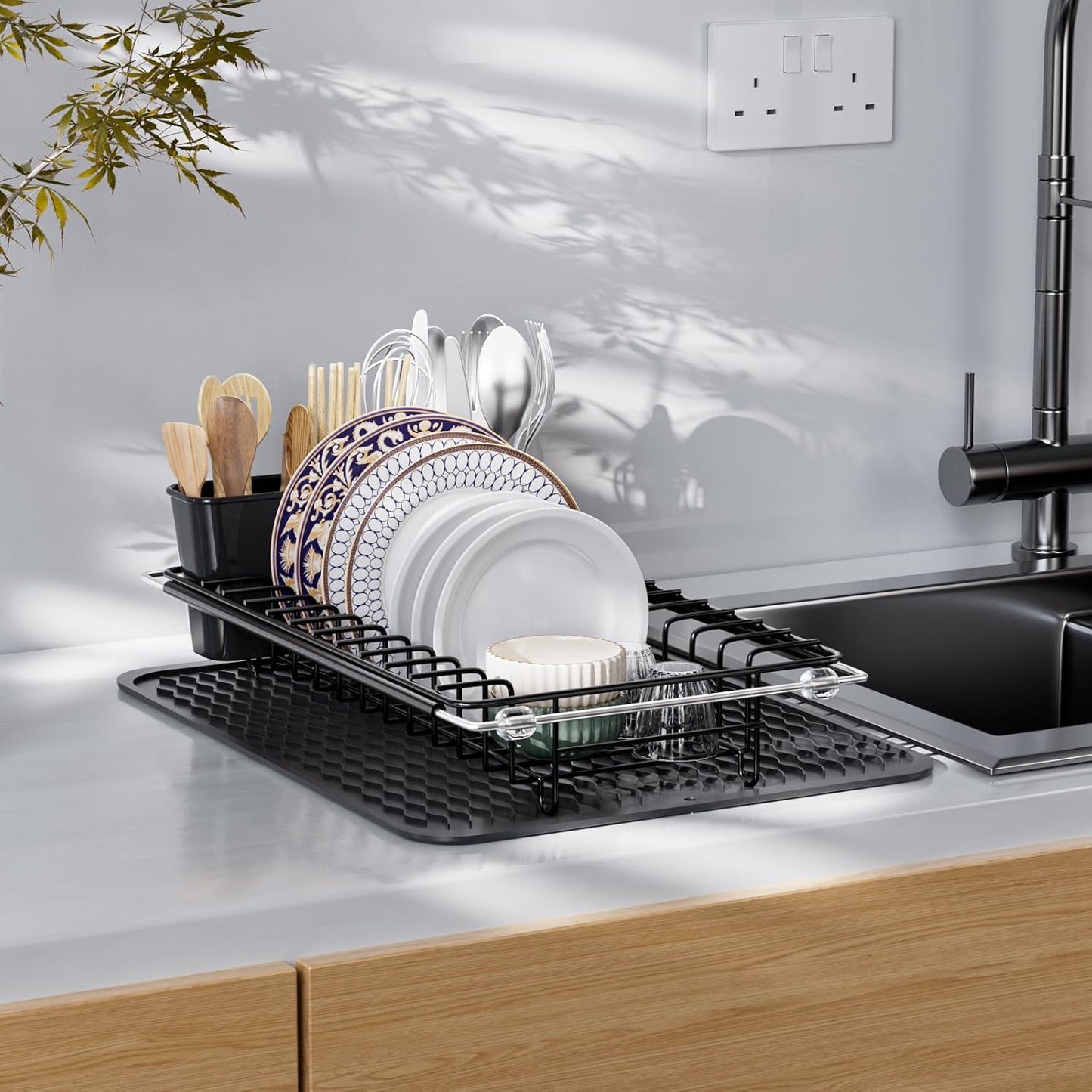 Sink Dish Drying Rack, Expandable Small Dish Drainers with Silicone Drying Mat, Stainless Steel Dish Dryer Rack with a Removable Cutlery Holder for 14’’-19’’ Kitchen Sink