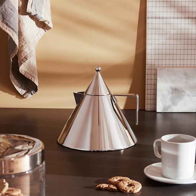 Alessi 90017 Il Conico - Design Water Kettle with Handle, 18/10 Stainless Steel Mirror Polished, 2 lt Capacity
