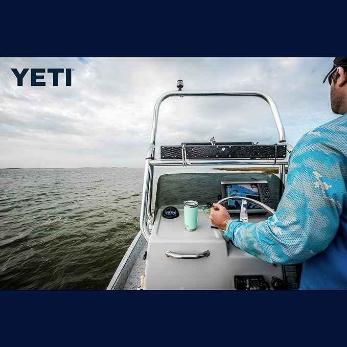 YETI Rambler 20 oz Stainless Steel Vacuum Insulated Tumbler w/MagSlider Lid