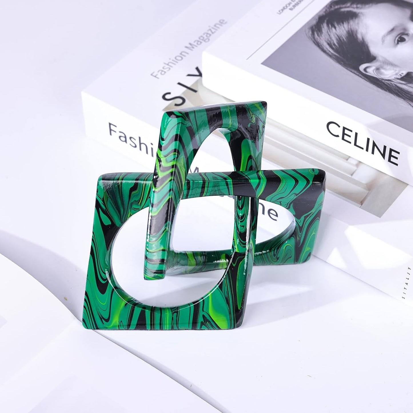 XMGZQ Emerald Green Knot Statue for Coffee Table Centerpiece Decor,Modern Abstract Art Geometric Sculpture and Figurines, Home Decor Accent,Cube Knick Knacks for Shelves,Bookshelf,Entryway,Floating