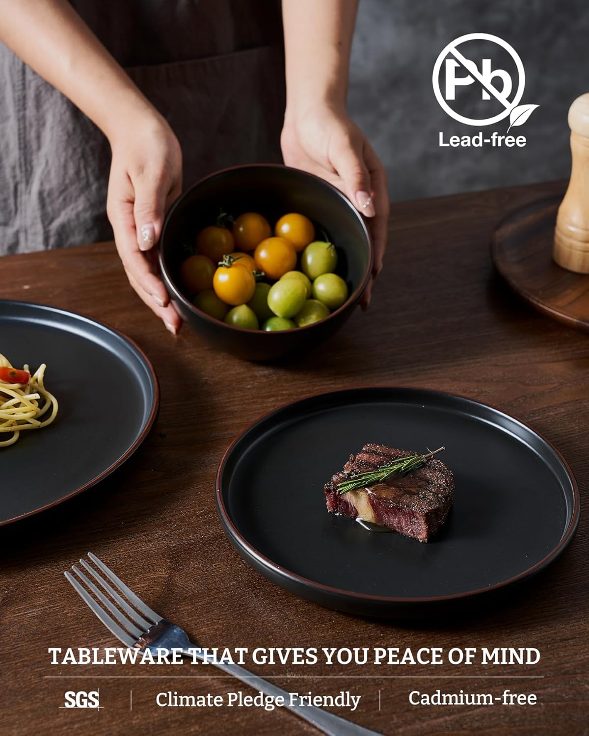 Famiware Mercury 24 Pieces Dinnerware Sets, Plates and Bowls Sets for 8, Microwave and Dishwasher Safe Dish Set, Black