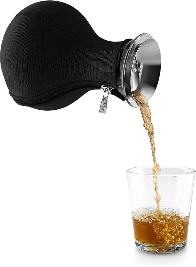 EVA SOLO | Tea-maker 34oz | Drip-free Borosilicate Glass with Insulating Neoprene Cover | Danish Design, Functionality & Quality | Black