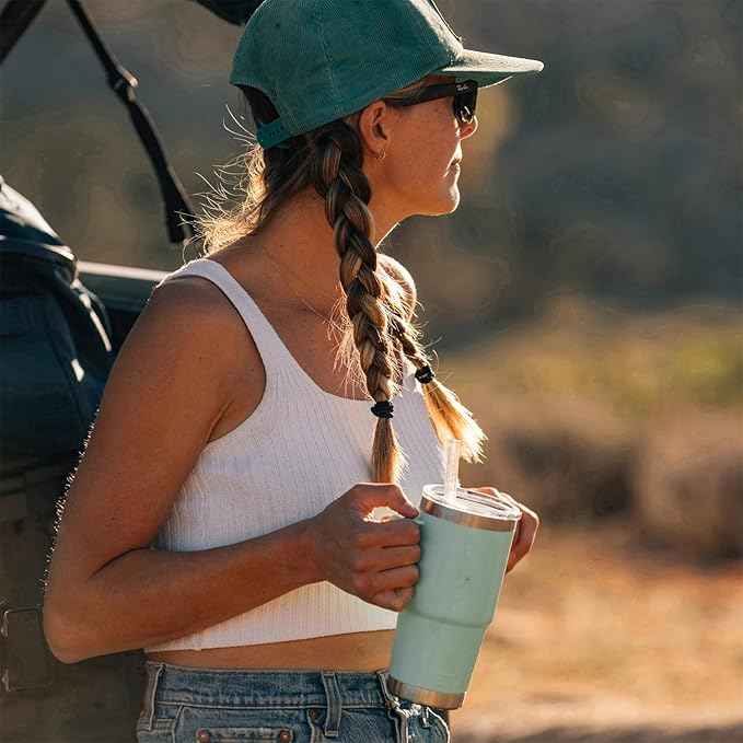 YETI Rambler 25 oz Tumbler with Handle and Straw Lid, Travel Mug Water Tumbler, Vacuum Insulated Cup with Handle, Stainless Steel, Beekeeper