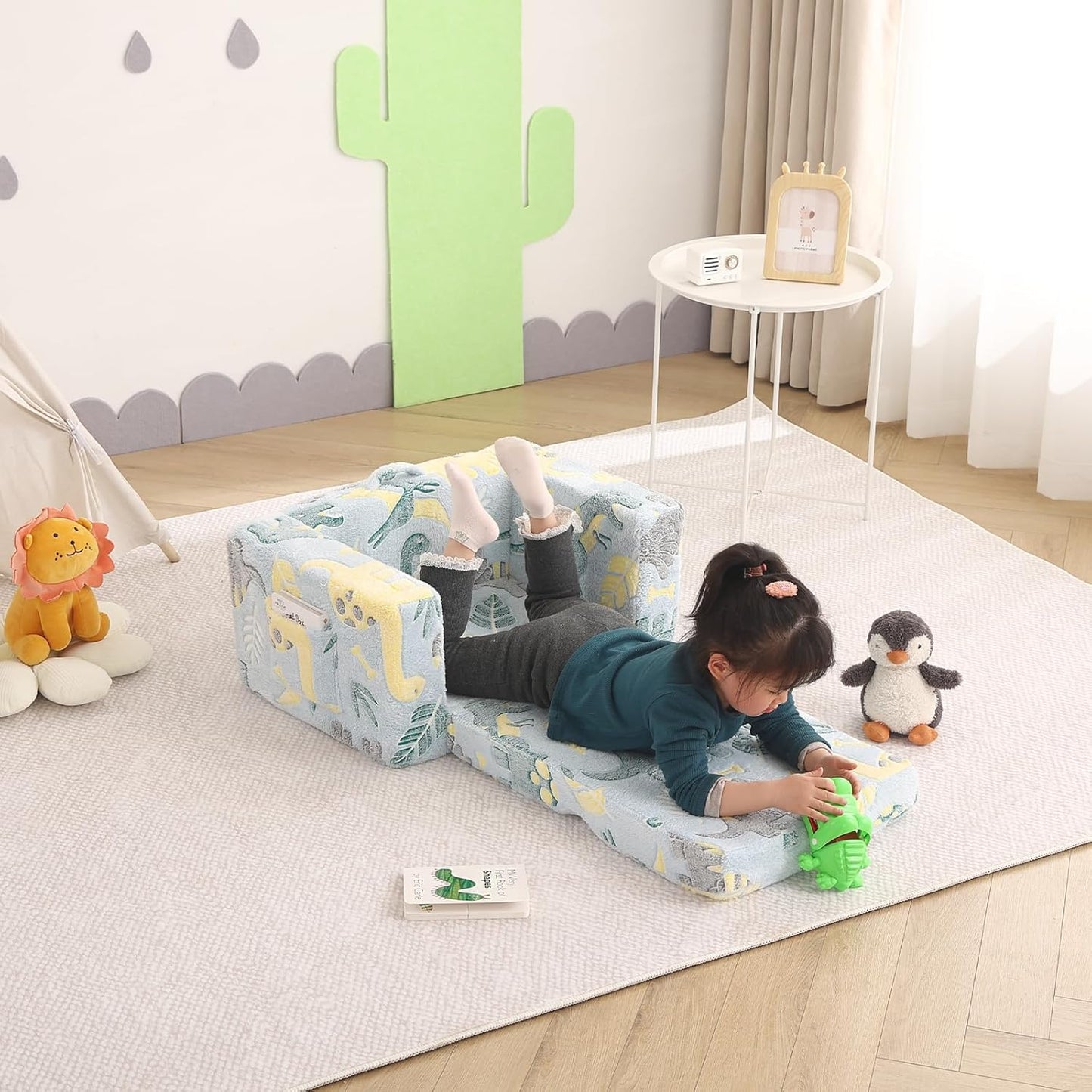 Welnow 2-in-1 Kids Sofa Chair, Glow in The Dark Convertible Toddler Chair Flip Out Children Sofa Folding Kids Play Sofa with Side Pockets & Removable Cover Armrest Chair for Girl or Boy