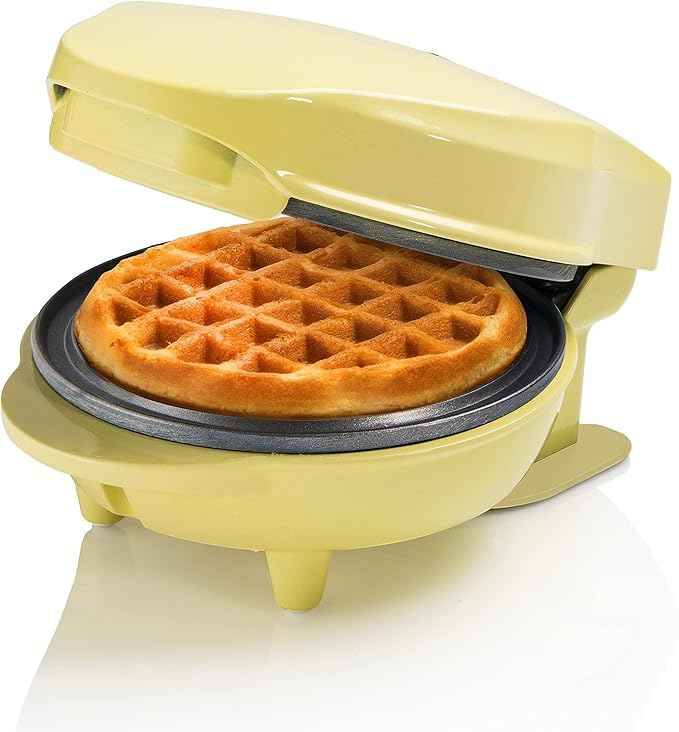 Bestron Mini Waffle Maker, Classic Waffles, Non-Stick Coating, Kids Parties, Family Party, Retro Design, 550 Watt, Yellow