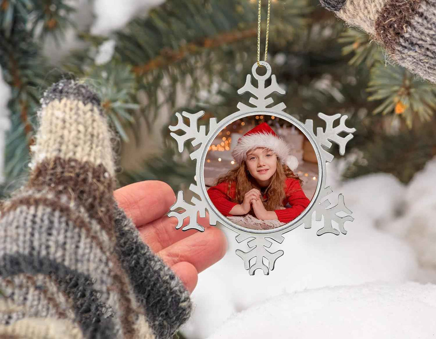 JUESMOS Christmas Photo Ornament 2025 Snowflake Photo Frame Ornament for Christmas Tree Decorations Metal Xmas Picture Frame Ornaments for Xmas Home Decorations Keepsake Gifts