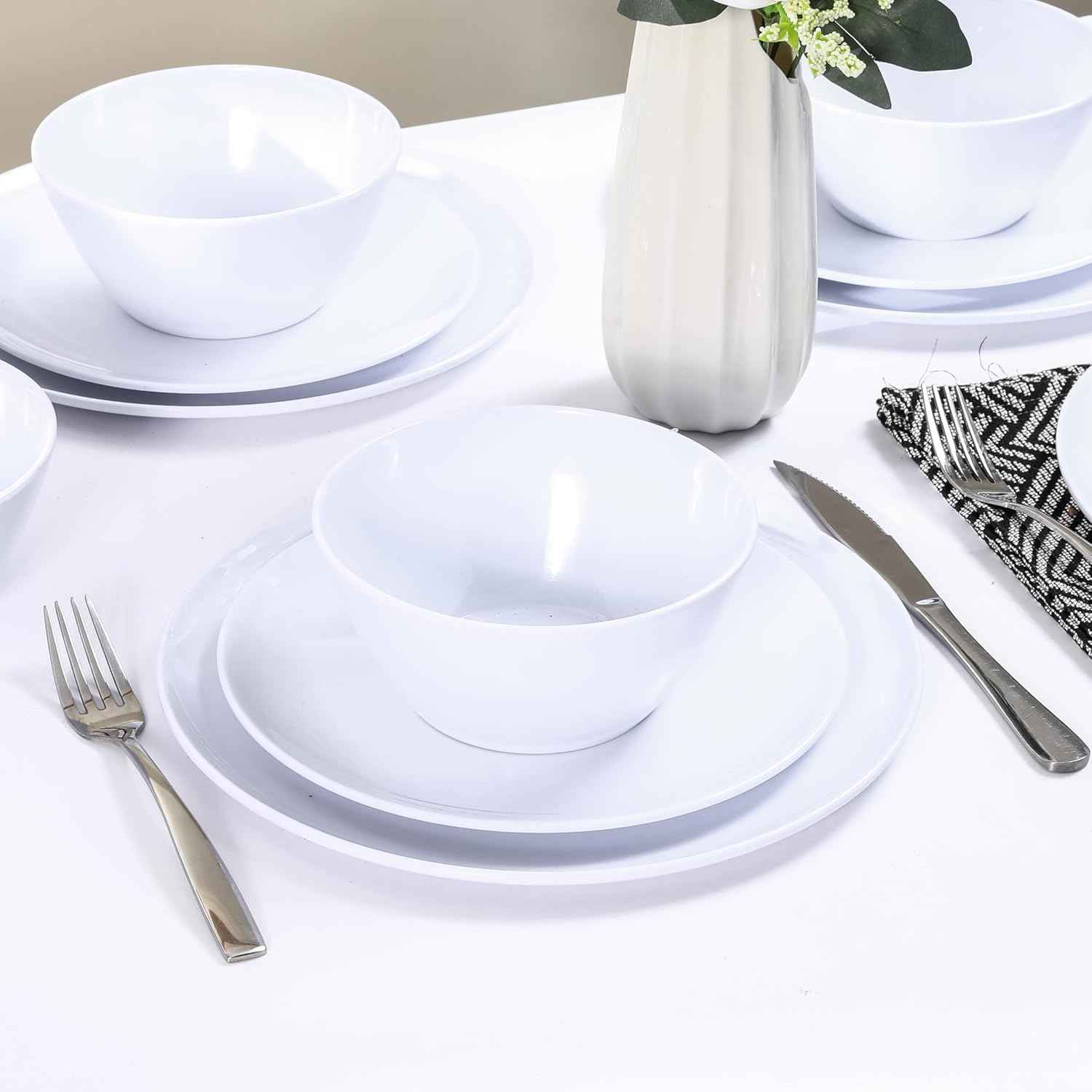 Melamine Dinnerware Sets,18-piece Melamine Plates and Bowls Set, Unbreakable Dishes Set for 6, Dishwasher Safe,Indoor and Outdoor Use,Lightweight,White