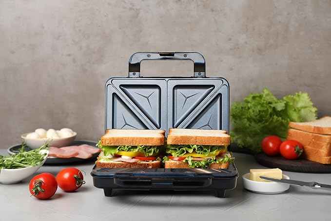 Bestron XL Sandwich maker for 2 sandwiches, Sandwich maker with non-stick coating & indicator light, 1000W, color: Titanium grey