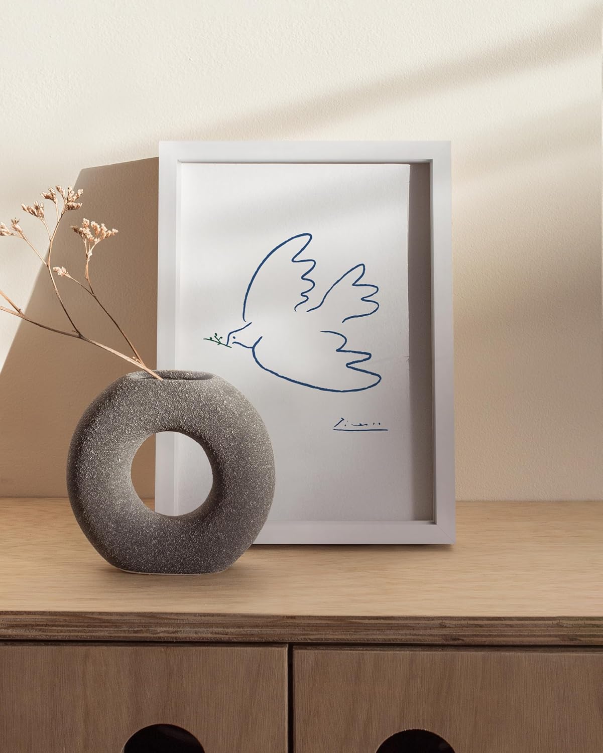 HAUS AND HUES Standalone White Aluminum Frame Set of 1-5x7