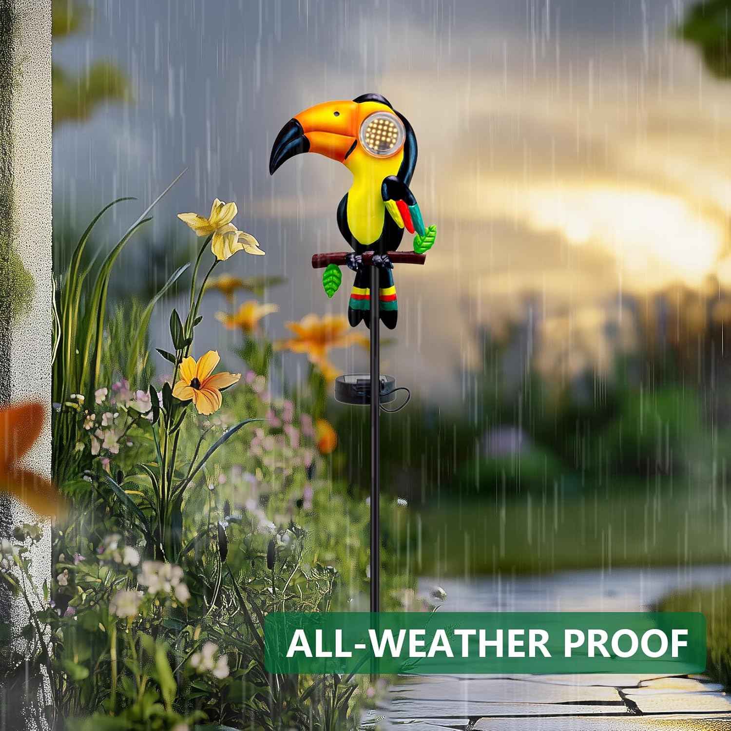 Metal Yard Decor Toucan Statue Decorative Solar Lights Outdoor Garden Whimsical Decor for Patio Lawn Jungle Balcony