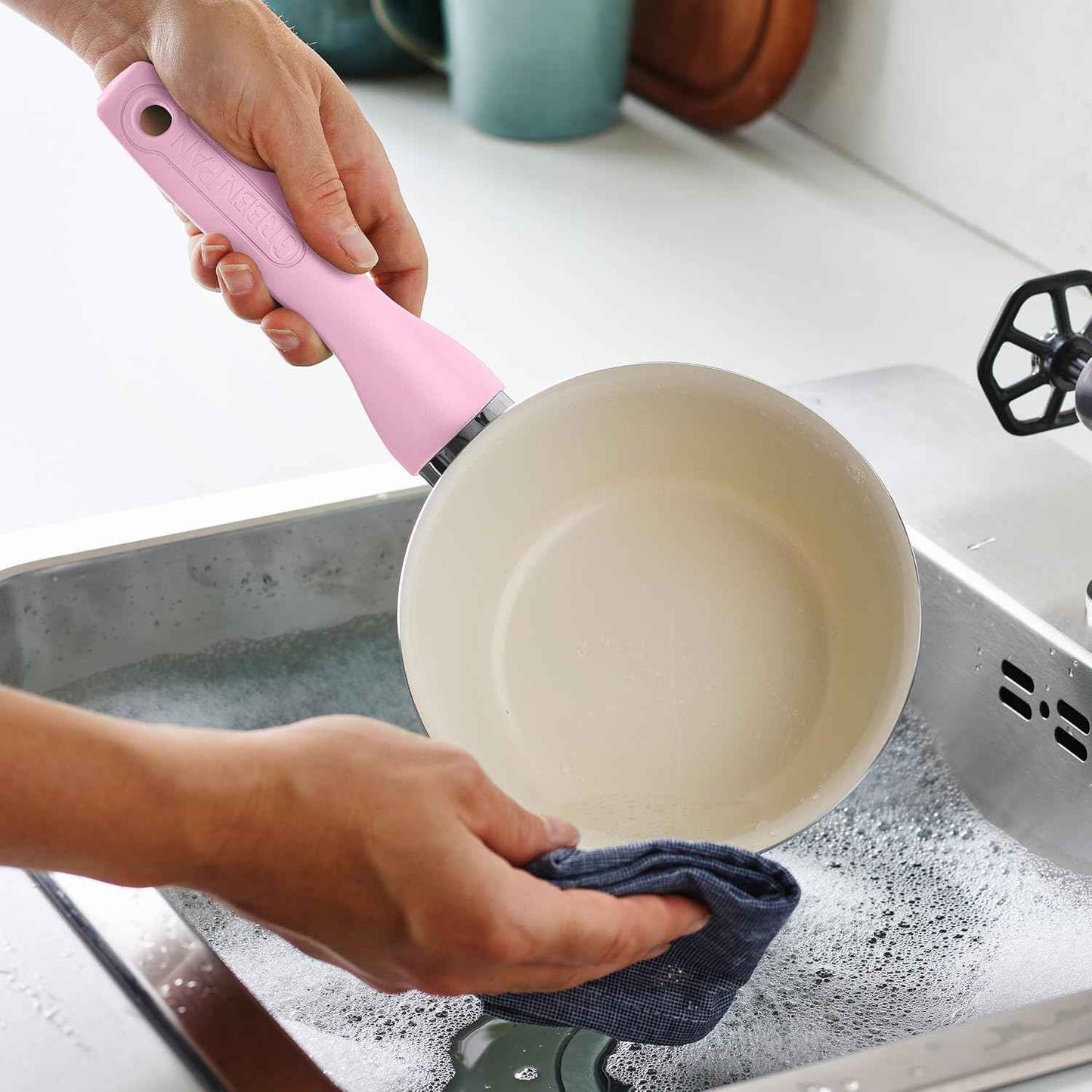 GreenPan Rio Hard Anodized Healthy Ceramic Nonstick, 7" 9.5" and 11" 3 Piece Frying Pan Skillet Set, Soft Grip Handle, PFAS-Free, Dishwasher Safe, Oven Safe, Pink