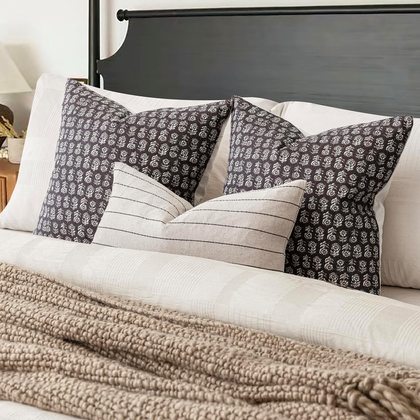 Foindtower Set of 2 Decorative Neutral Floral Print Throw Pillow Covers Vintage Accent Farmhouse Cushion Covers Boho Home Decor for Sofa Couch Chair Bedroom Living Room Outdoor,18×18 Inch,Black