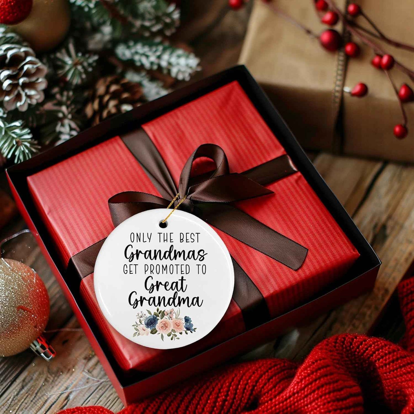 Promoted to Great Grandma Ceramic Christmas Ornaments, Great Grandma Gifts for Mother's Day, GG Baby Announcement Christmas Tree Decorations Ornaments, Gifts for GG Hanging Decor