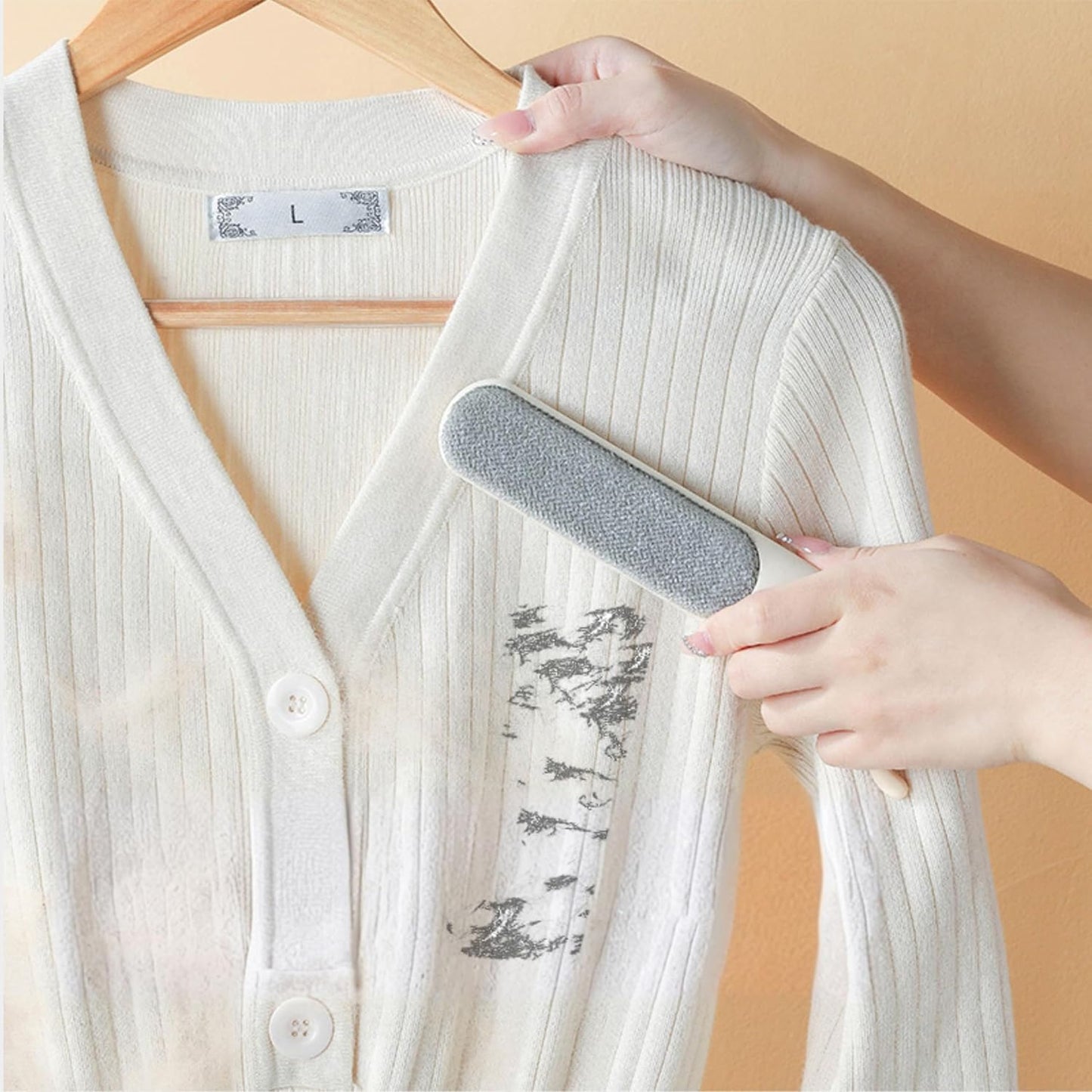 Lint Remover for Travelling, Mini Hair Remover for Clothes, Dog Cats Hair Remover, Mini Lint Brush, Better Than Lint Roller, Fur Cleaning Brush C (Yellow)