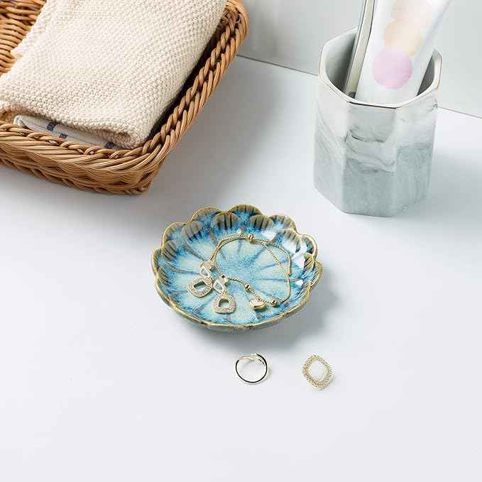 Jewelry Dish Tray, Ring Dish, Ceramic Trinket Tray, Key Bowl, Decorative Plate, for Friends Sisters Daughter Mother (Retro Blue)