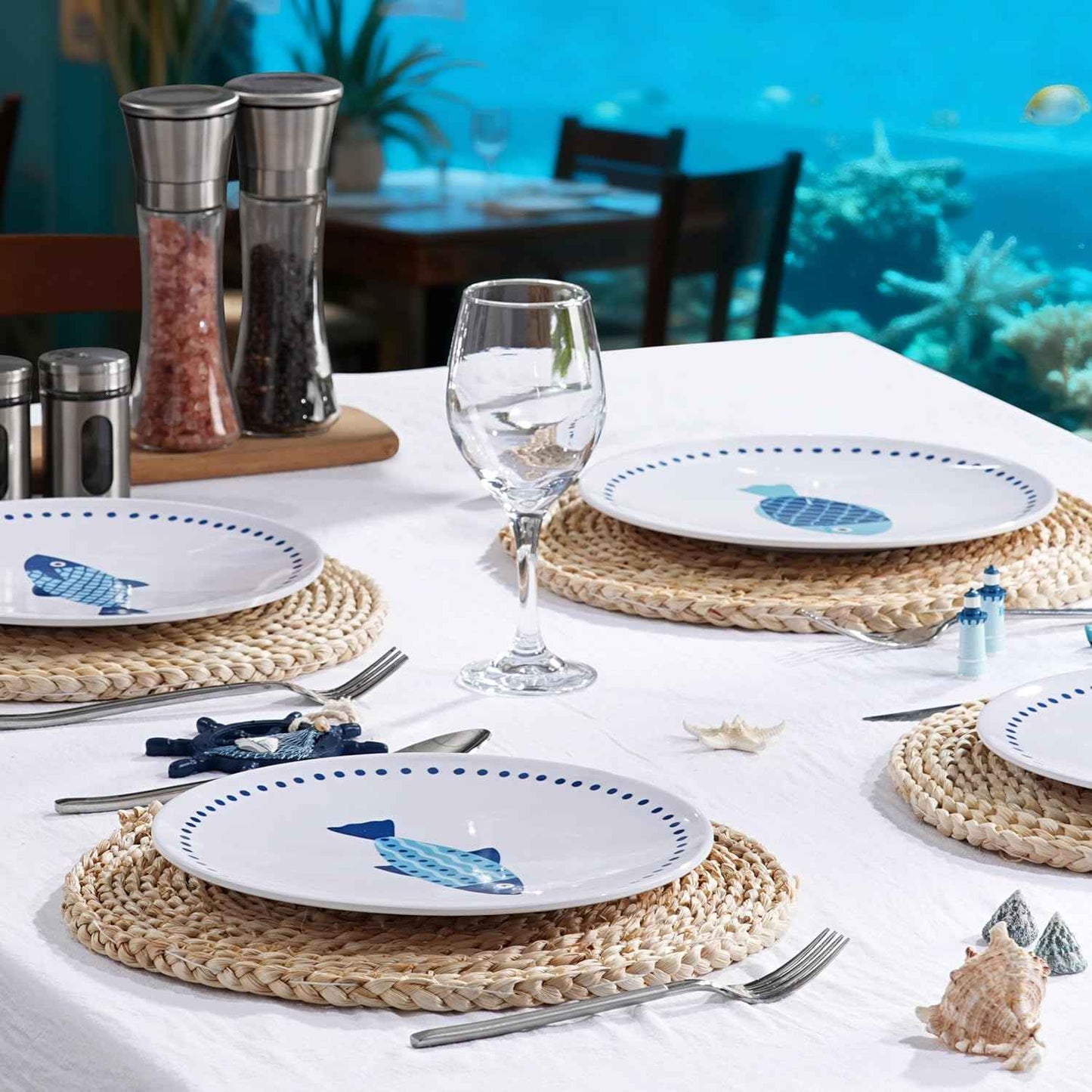 10 Inch Melamine Dinner Plates Set of 4 – Lightweight & Break-Resistant Dishes, Coastal Blue Ocean Fish Design, Reusable Plates for Indoor/Outdoor Use, Unbreakable Dessert Plate