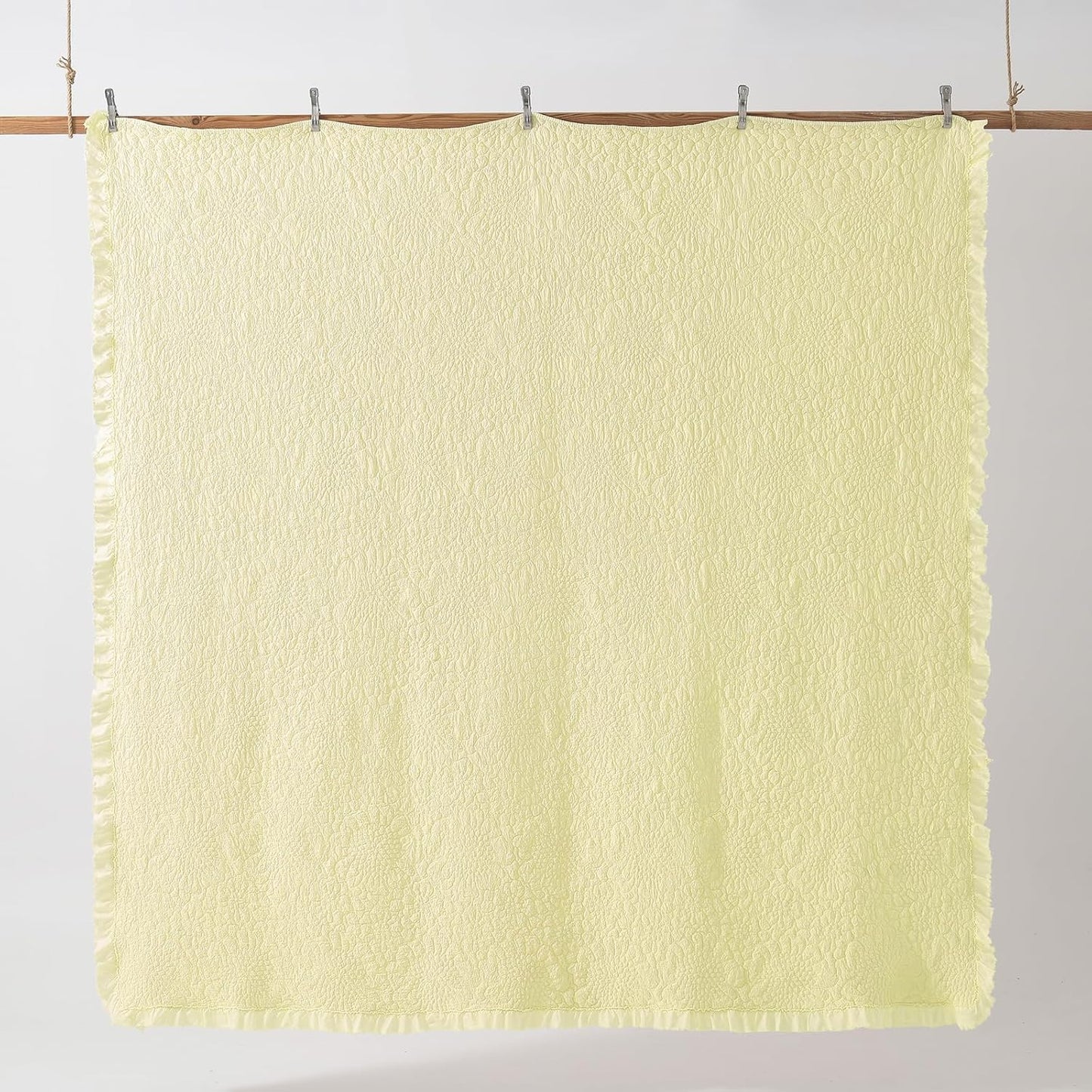 Light Yellow Ruffled Quilt King Size, Stone-Washed Microfiber Lightweight Crinkled Farmhouse Rustic Shabby Chic Bedding Set, 3 Pieces Reversible Bedspread Coverlet with Pillow Shams for All Season