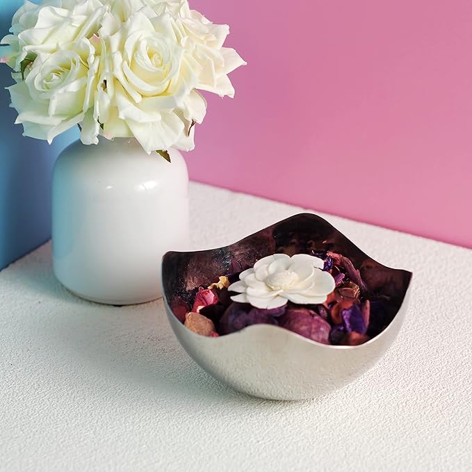 Hosley Set of 4 Silver Finish Metal Bowl 5.75 Inch Diameter, Ideal for Potpourri, LED Candles, Weddings, Special Events, Center Pieces, Craft. Use Decor to Coordinate O3