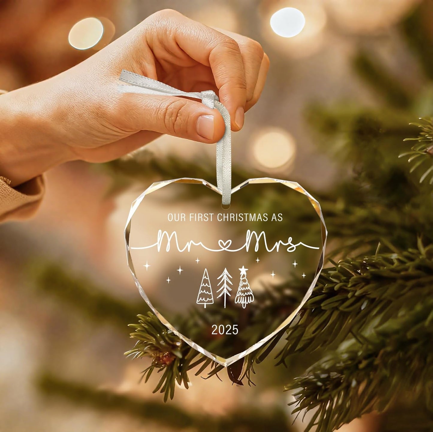 First Christmas Married Ornament 2025, Mr and Mrs Gifts, Wedding Gifts, Bridal Shower Gift Just Married Ornament Gift for Newlywed, Christmas Ornaments 2025 for Couple, Xmas Hanging Ornament