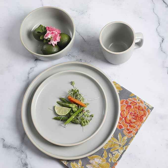 Gibson Home Zuma 16 Piece Round Kitchen Dinnerware Set, Dishes, Plates, Bowls, Mugs, Service for 4, Matte Stoneware, Light Grey