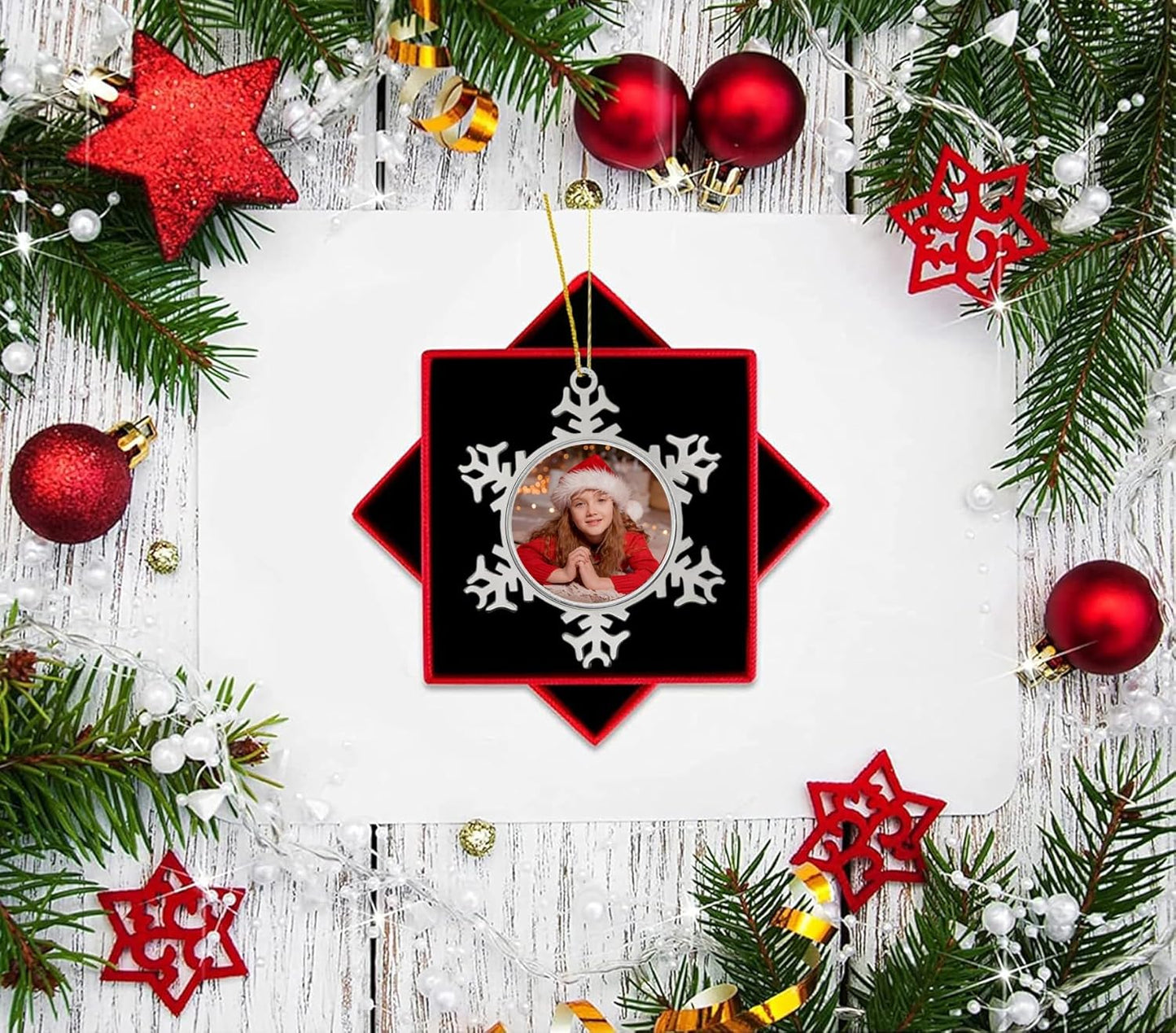 JUESMOS Christmas Photo Ornament 2025 Snowflake Photo Frame Ornament for Christmas Tree Decorations Metal Xmas Picture Frame Ornaments for Xmas Home Decorations Keepsake Gifts