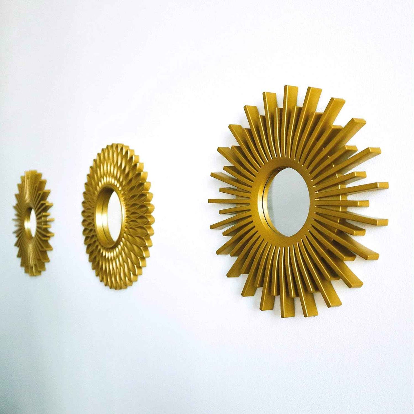 BONNYCO Gold Mirrors for Wall Pack of 3, Round Wall Mirrors Bedroom Room and Home Decor. Espejos Decorativos de Pared Sala Dormitorio, Modern Minimalist Decor Vintage, Chic. Gifts for Women, Mums