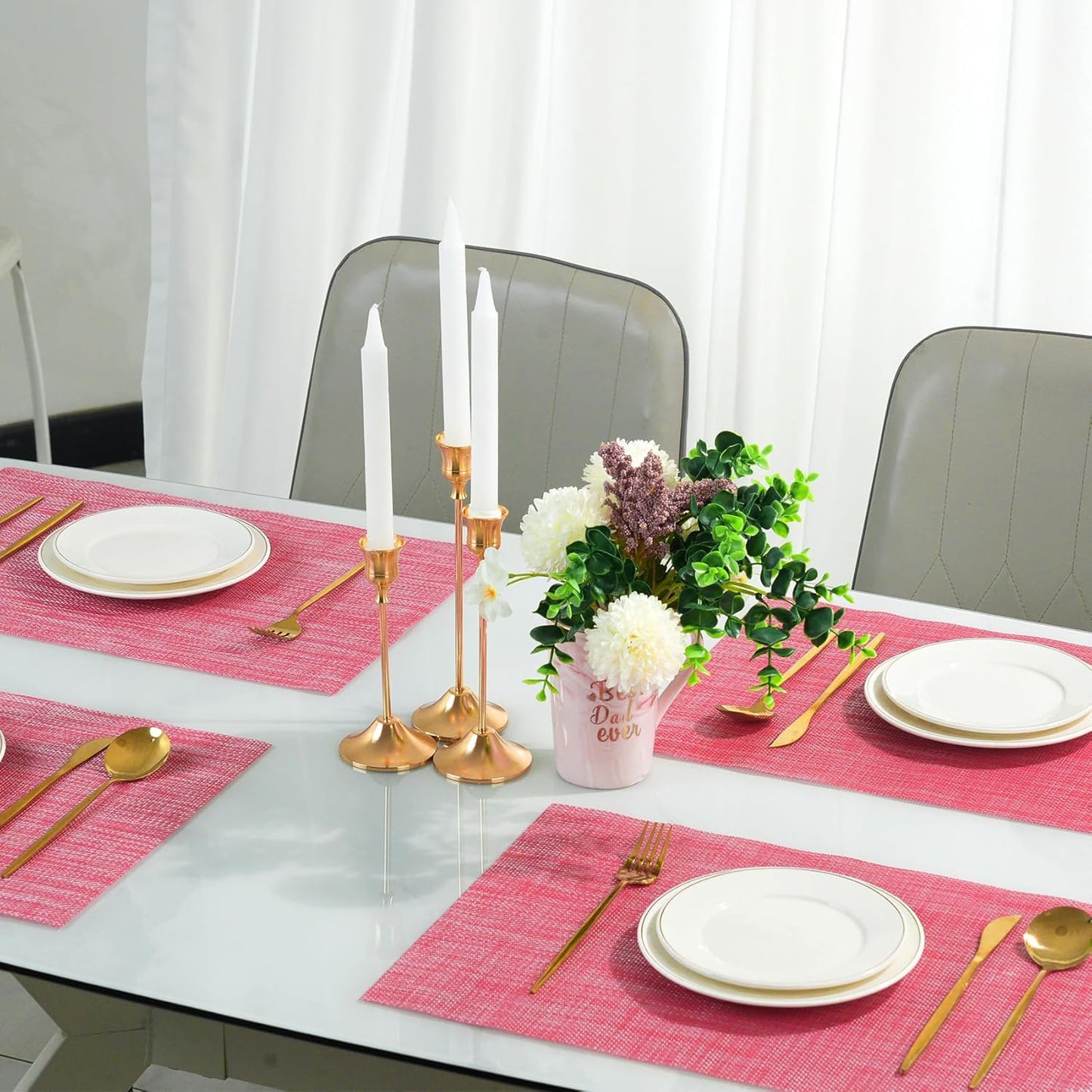 Placemats Set of 8，Non-Slip PVC Weave Table Mats Easy to Clean，Heat Resistant Place Mats for Kitchen Dining Table Decoration Indoor Outdoor，Red