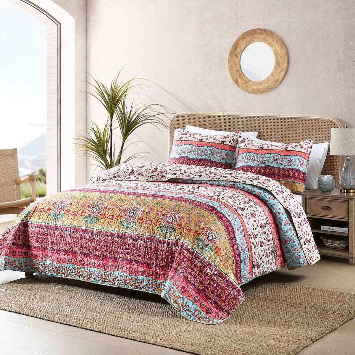 Boho Style King Quilt Set Reversible Bohemian Floral Strip Quilt Beddding Set, Soft and Lightweight Bedspread for All Season, Oversize King Bed Coverlet with 2 Matching Pillow Shams (3 Pieces)