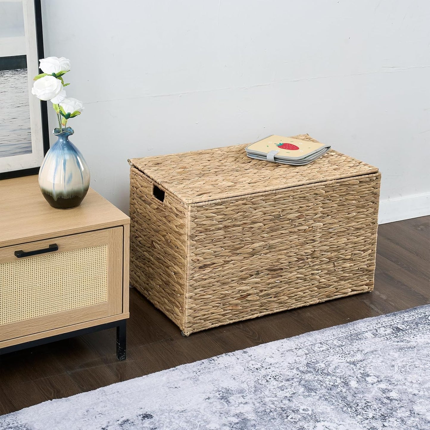 Water Hyacinth Storage Basket with Lid, 27.7 Gallon (105L) Blanket Storage Basket with Handles, Woven Storage Bin, Foldable, Metal Frame, for Bedroom, Laundry Room, Natural