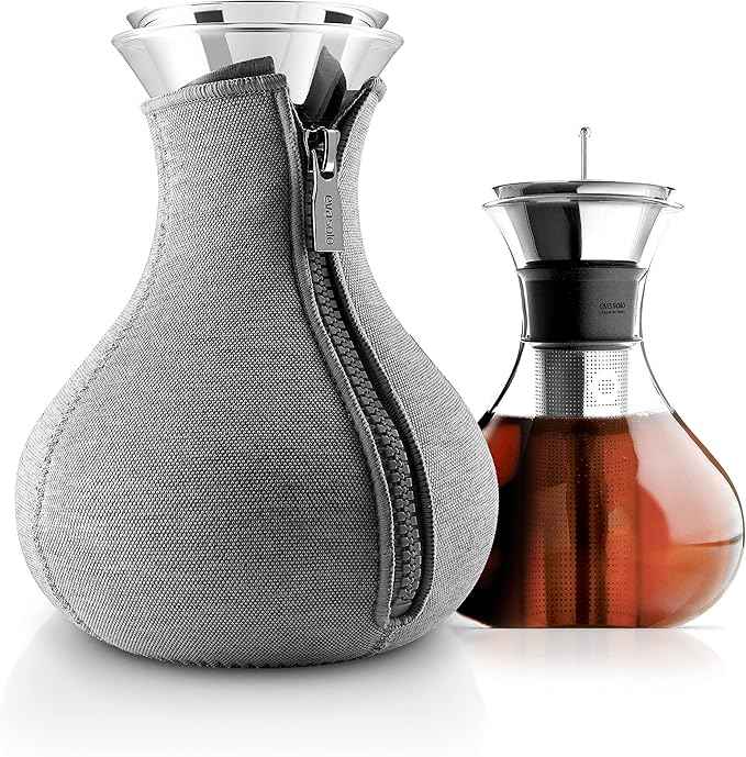 EVA SOLO | Tea-maker 1.0l | Drip-free Borosilicate Glass with Insulating Neoprene Cover | Danish Design, Functionality & Quality | Dark Grey