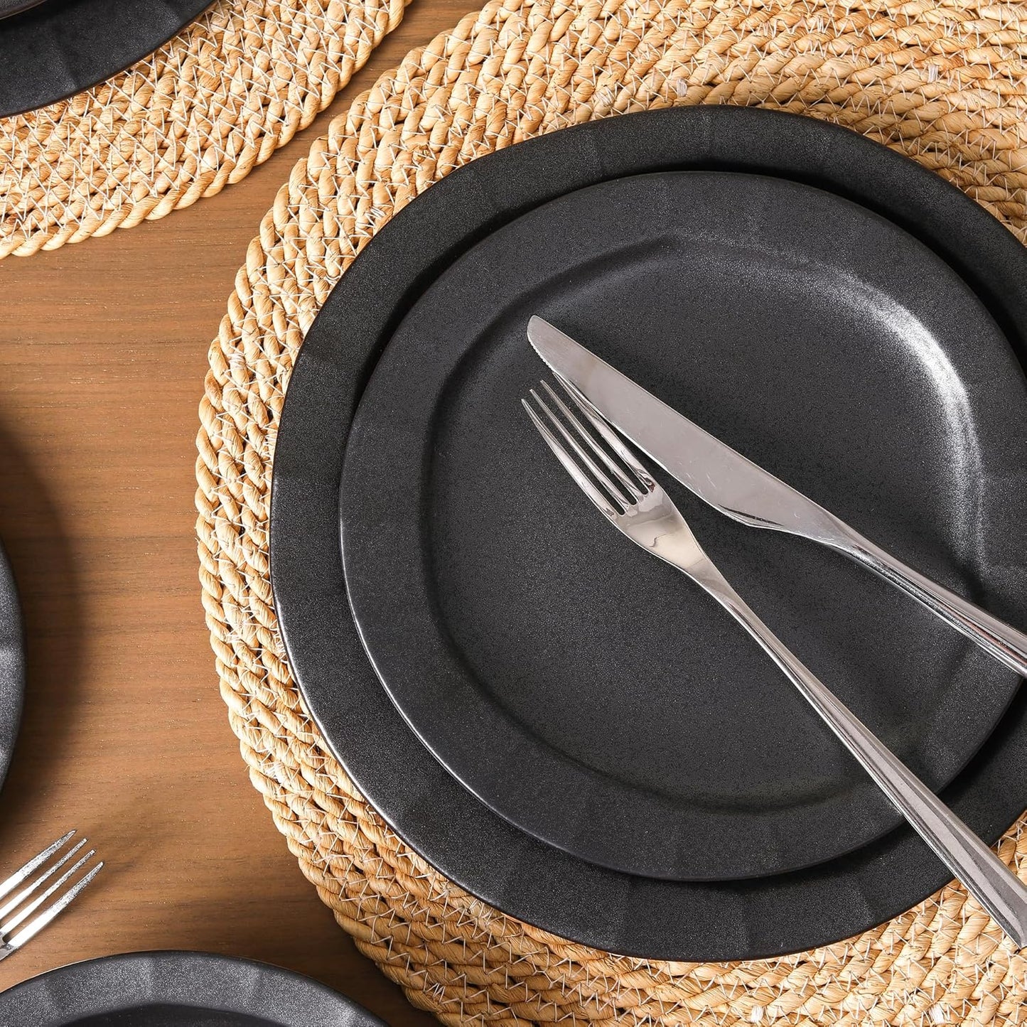 Stone Lain Oasis 4-Piece Salad Plate Set Stoneware, Black