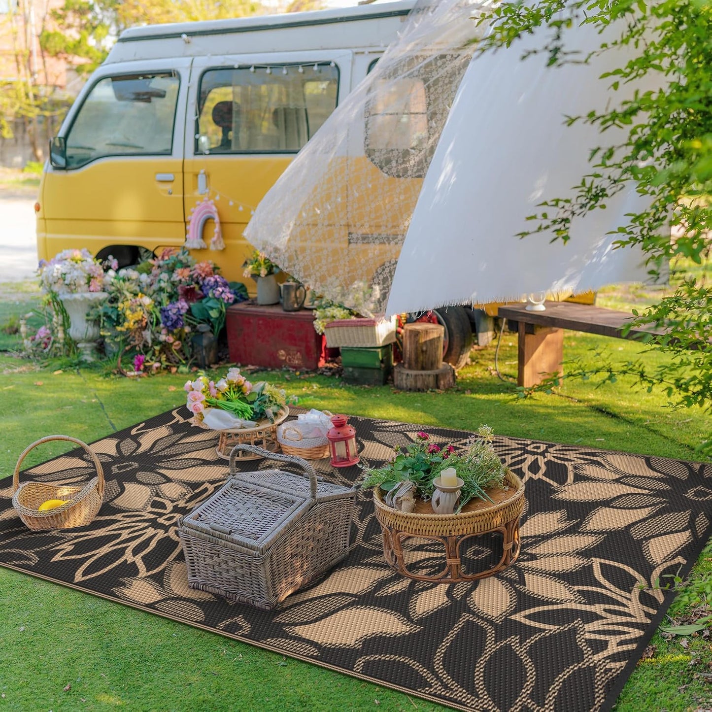 GENIMO Outdoor Rug Waterproof for Patio Decor, 9' x 12' Reversible Plastic Straw Floral Camping Carpet, Large Area Rugs Mats for RV, Camper, Deck, Balcony, Porch, Beach, Picnic, Black & Brown