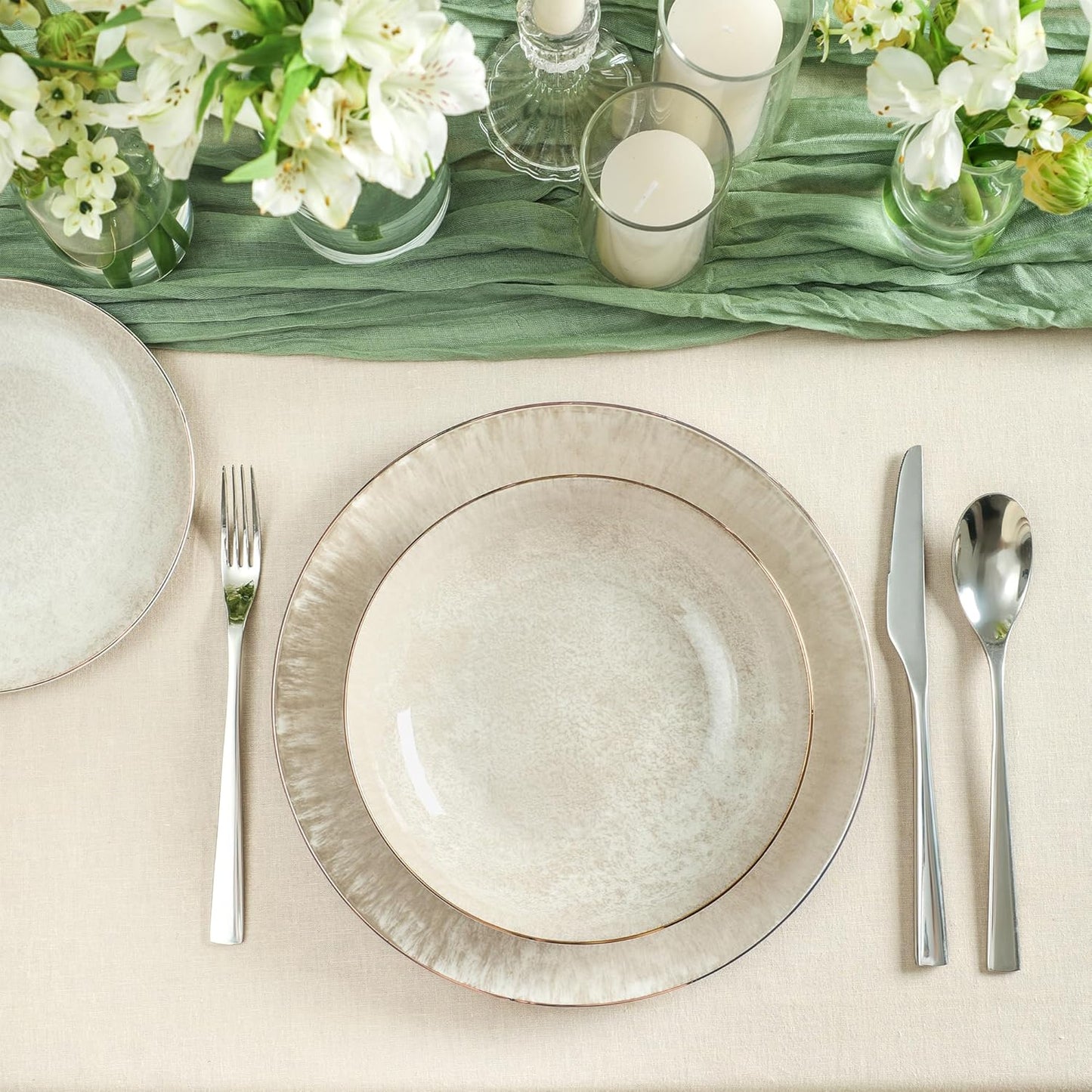 Christian Siriano Onyx 12-Piece Dinnerware Set Porcelain, Plates and Bowls Set, Hand Wash Dish, Dish Set for 4, Beige and Gold