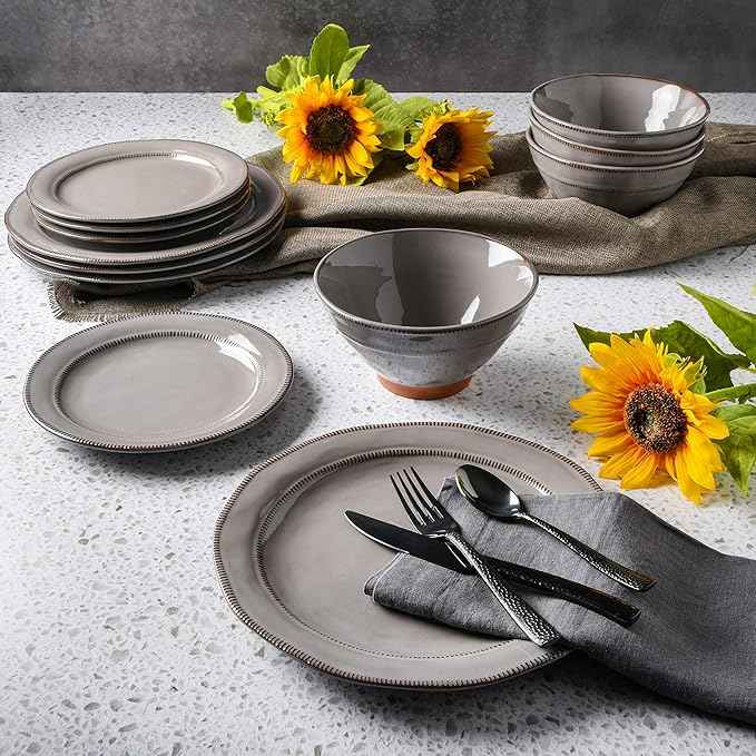 Gibson Elite Terranea Round Reactive Glaze Terra Cotta Dinnerware Set, Service for Four (12pcs), Grey